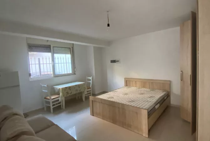 Shtepi me qera Garsoniere ne Tirane - 250 Euro