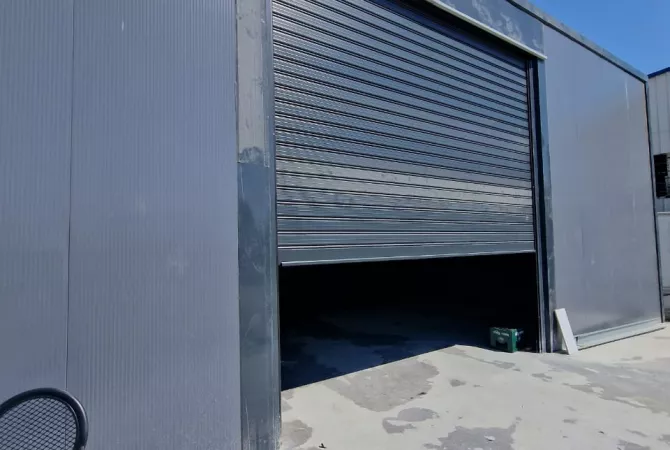 Ambjent biznesi me qera 4+1 ne Tirane - 500 Euro