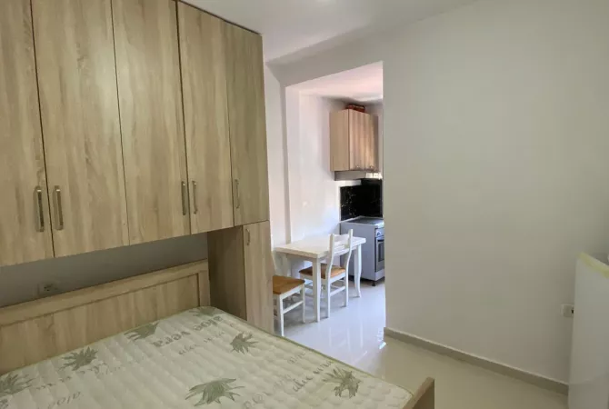 Shtepi me qera Garsoniere ne Tirane - 250 Euro