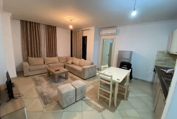 Shtepi me qera 2+1 ne Tirane - 450 Euro