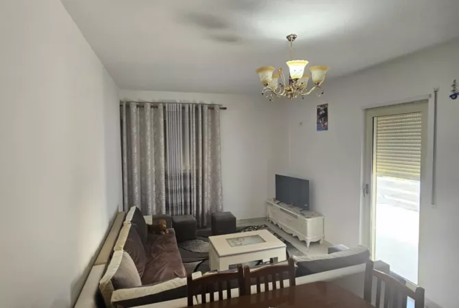 Shtepi me qera 2+1 ne Tirane - 350 Euro