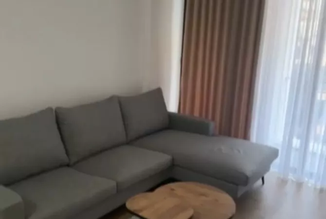 Shtepi me qera 2+1 ne Tirane - 530 Euro