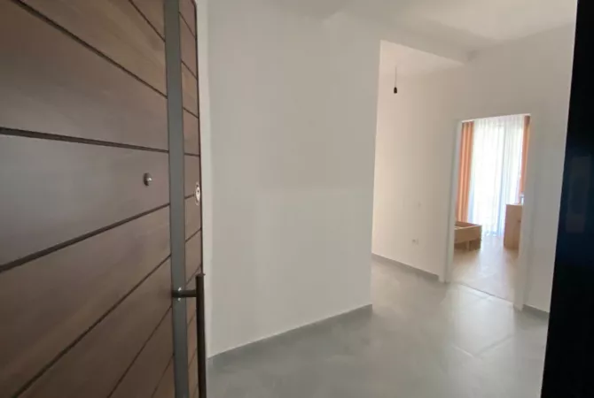 Shtepi me qera 2+1 ne Tirane - 550 Euro