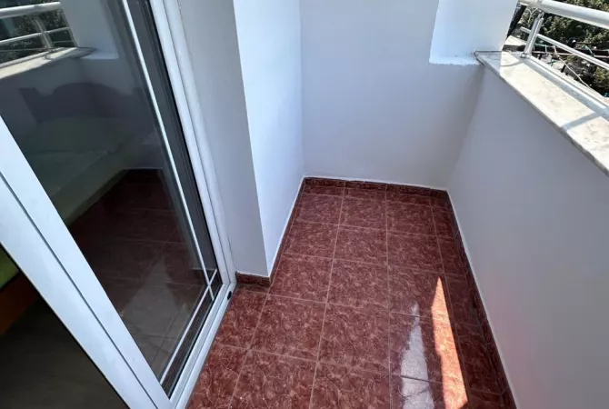 Shtepi ne shitje Apartament ne Tirane, 2+1, Mobilimi E mobiluar, Pagesa 147,000  Euro.