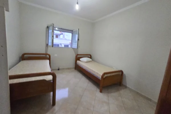 Shtepi me qera 2+1 ne Tirane - 600 Euro