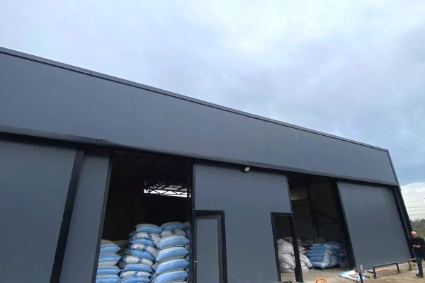 Ambiente Commerciale in Affitto 4+1 a Tirana - 2,000 Euro