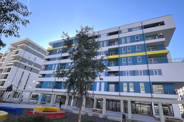 Univers City , 2+1+2wc per shitje