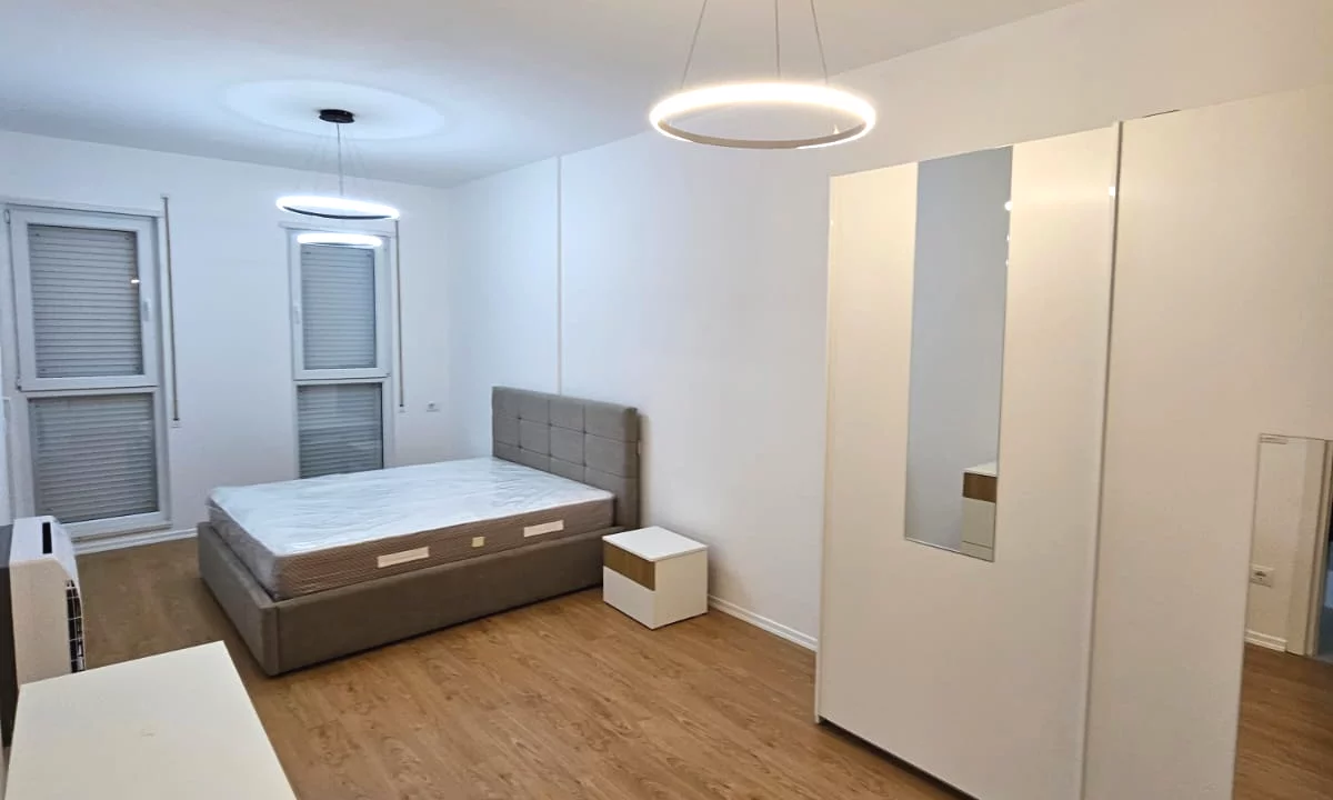 Shtepi me qera Apartament ne Tirane, 2+1, Mobilimi E mobiluar, Pagesa 500  Euro.