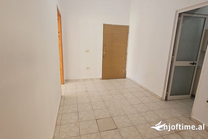Shtepi ne shitje 2+1 ne Tirane - 135,000 Euro