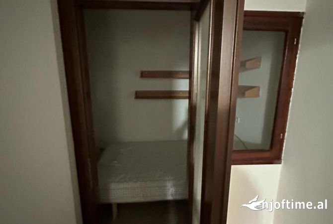 Shtepi me qera Apartament ne Tirane, 1+1, Mobilimi E mobiluar, Pagesa 500  Euro.