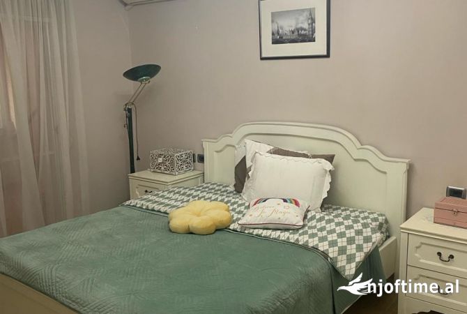 Shtepi me qera 2+1 ne Tirane - 700 Euro