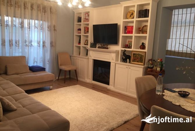 Shtepi me qera 2+1 ne Tirane - 700 Euro