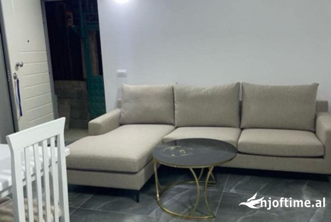Shtepi me qera 1+1 ne Tirane - 400 Euro
