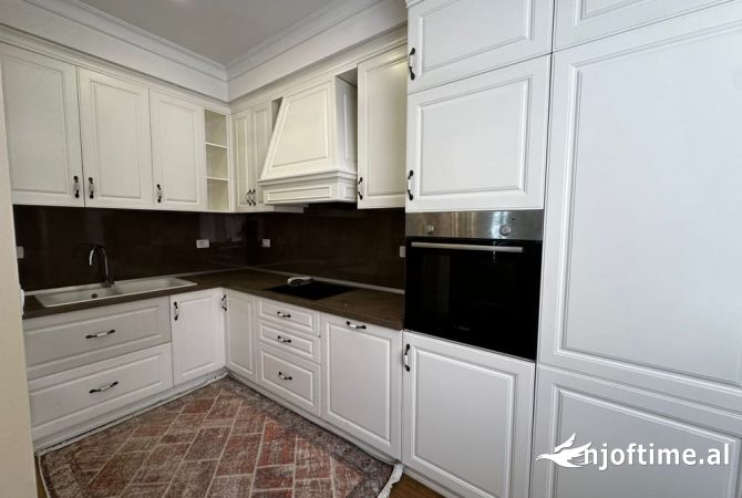 Shtepi me qera 2+1 ne Tirane - 950 Euro