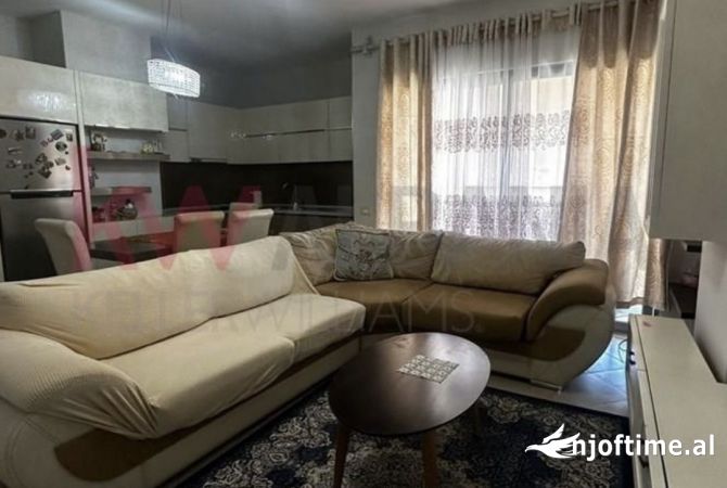 Shtepi me qera 2+1 ne Tirane - 450 Euro