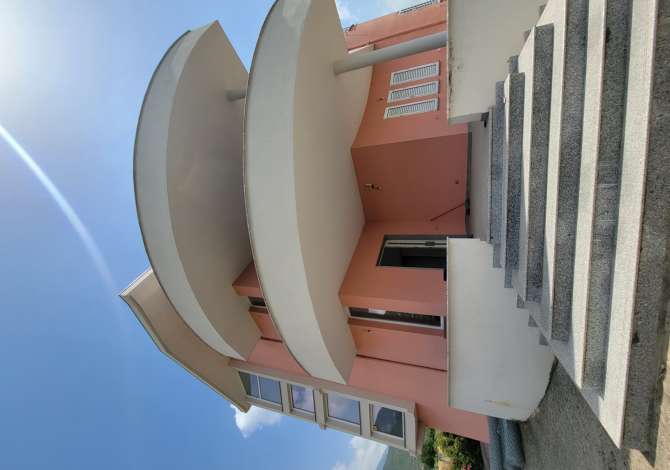 Shtepi me qera 4+1 ne Tirane - 800 Euro