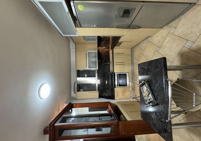 Shtepi me qera 2+1 ne Tirane - 650 Euro