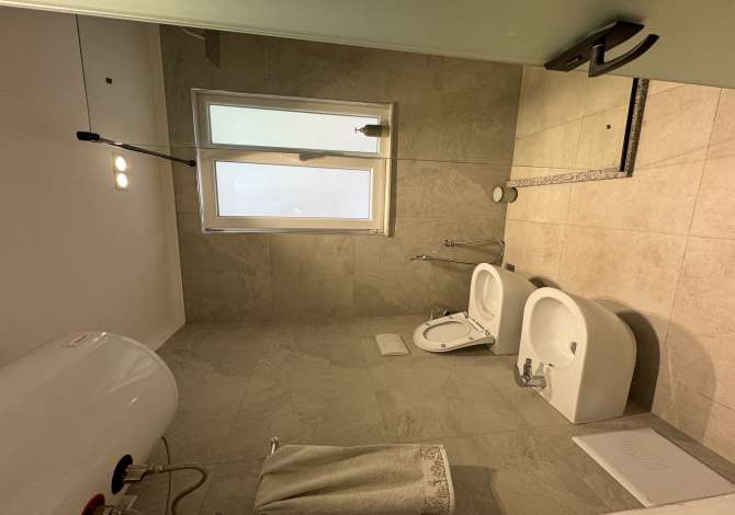 Shtepi ne shitje Shtepi Private ne Tirane, 3+1, Mobilimi E mobiluar, Pagesa 220,000  Euro.