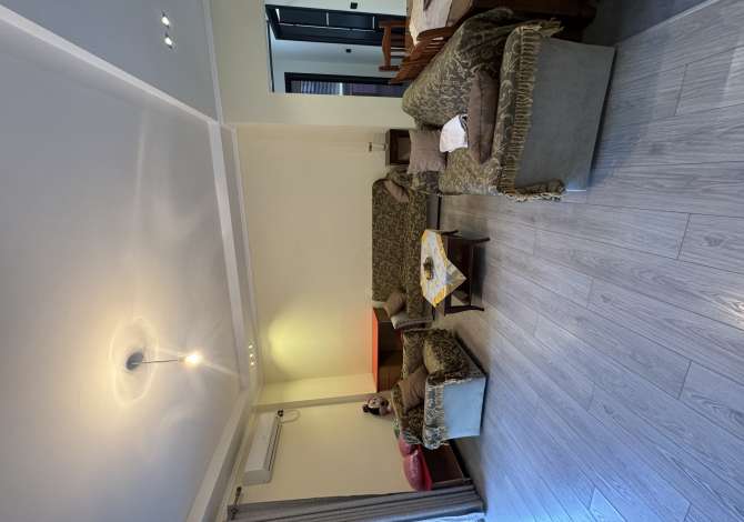 Shtepi me qera 2+1 ne Tirane - 350 Euro