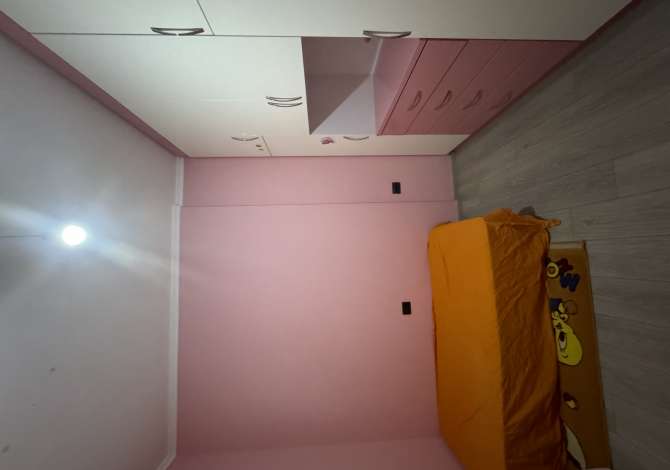 Shtepi me qera Apartament ne Tirane, 2+1, Mobilimi E mobiluar, Pagesa 350  Euro.