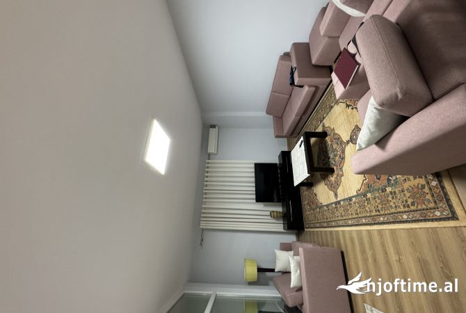 Shtepi me qera 2+1 ne Tirane - 800 Euro
