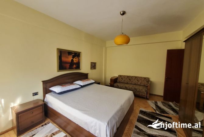 Shtepi me qera 2+1 ne Tirane - 500 Euro