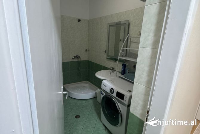 Shtepi me qera Apartament ne Tirane, 1+1, Mobilimi E mobiluar, Pagesa 420  Euro.