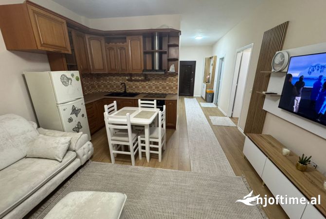 Shtepi me qera 1+1 ne Tirane - 420 Euro