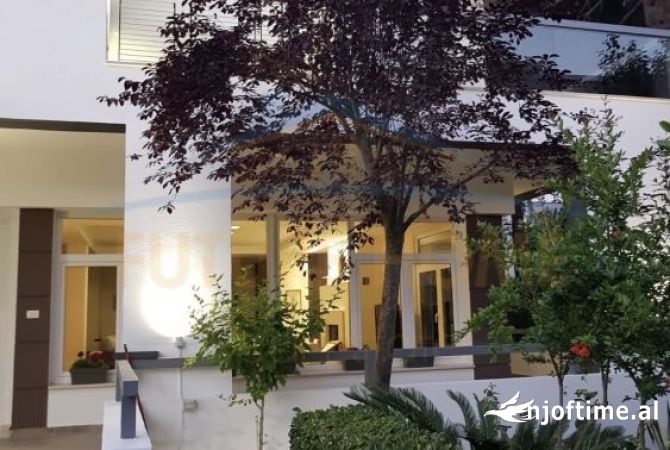 Shtepi ne shitje 3+1 ne Durres - 750,000 Euro