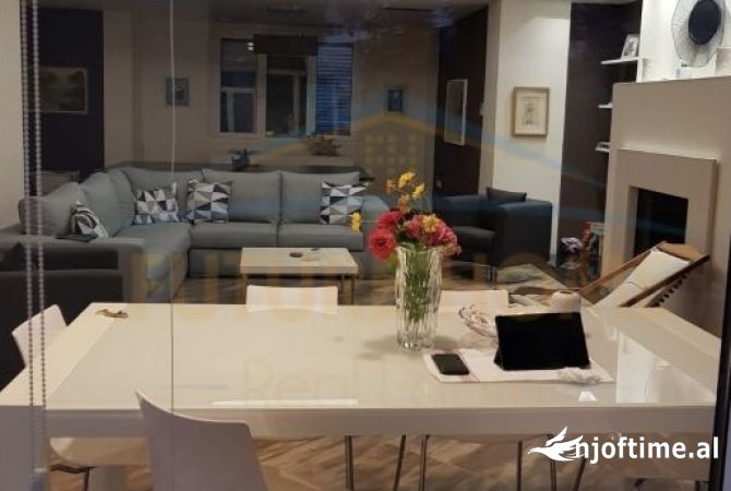 Shtepi ne shitje 3+1 ne Durres - 750,000 Euro