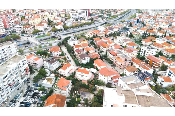 Private house for rent in Tirana 3+1, In Part