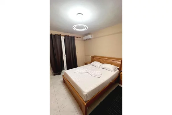 Shtepi ne shitje Apartament ne Tirane, 2+1, Mobilimi E mobiluar, Pagesa 169,000  Euro.