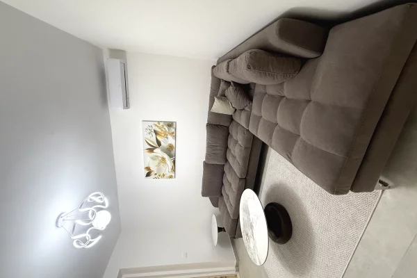 Shtepi me qera 2+1 ne Tirane - 700 Euro