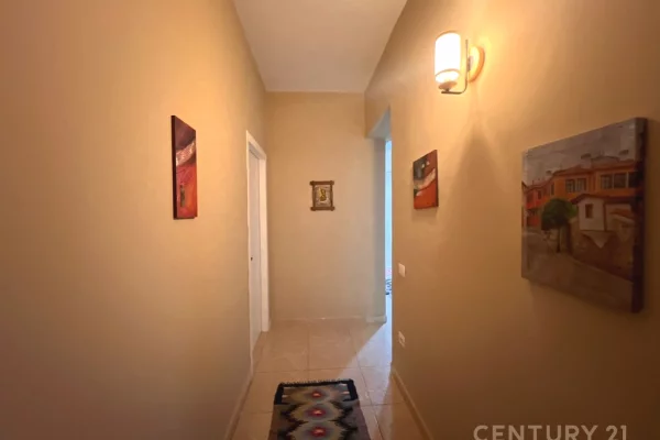 Shtepi me qera Apartament ne Tirane, 2+1, Mobilimi E mobiluar, Pagesa 550  Euro.