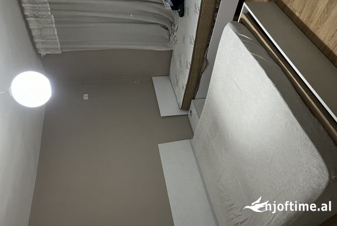 Shtepi me qera Apartament ne Tirane, 1+1, Mobilimi E mobiluar, Pagesa 500  Euro.