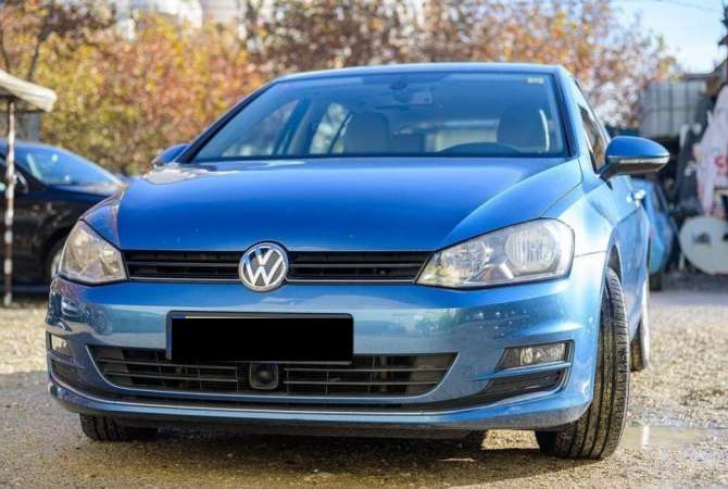 Jepet me qera makina Volkswagen Golf 7 duke filluar nga 35 euro dita