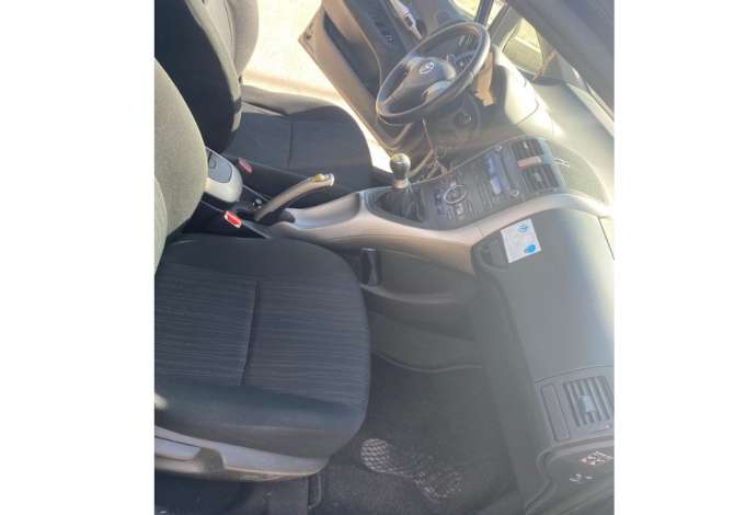 Jepet me qera Toyota duke filluar nga 25 euro ne dite.