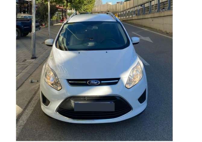 Makina me qera ne Tirane - 35 Euro