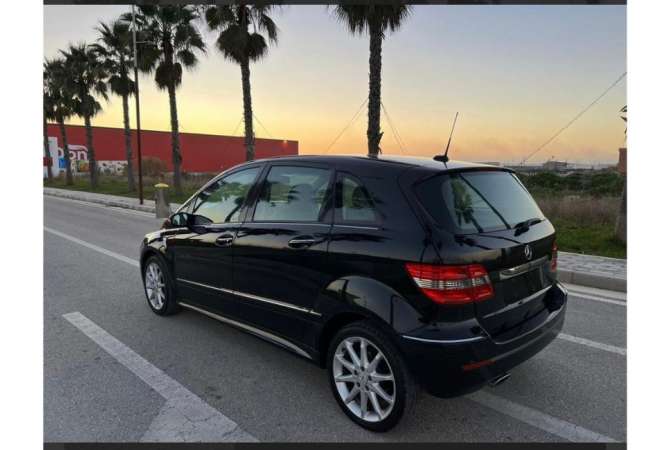 Car Rental in Tirana - 27 Euro