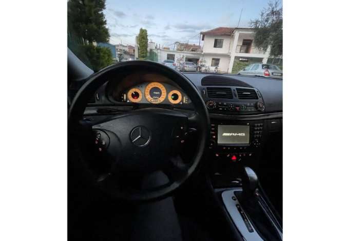 Jepet me qera makina Mercedes Benz E class per 35 euro dita 