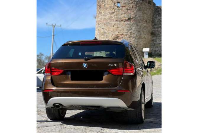Jepet me qera makine BMW x1 40 euro dita