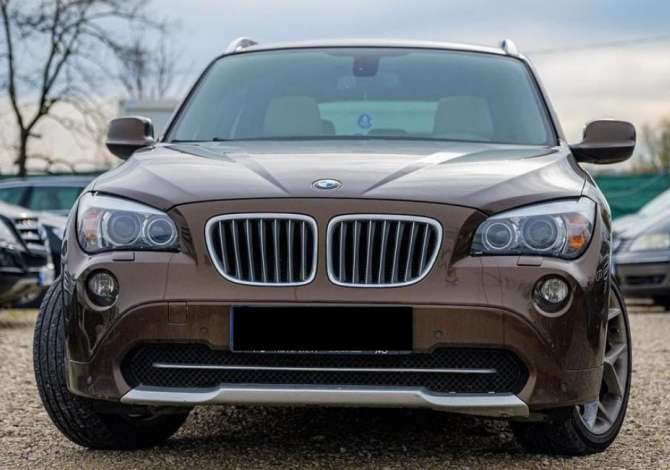 Jepet me qera makine BMW x1 40 euro dita