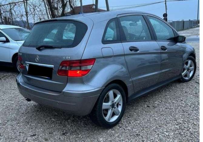Noleggio Auto  a Tirana - 25 Euro