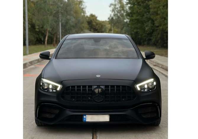 Jepet me qera makina Mercedes Benz E 220 duke filluar nga 280 euro 