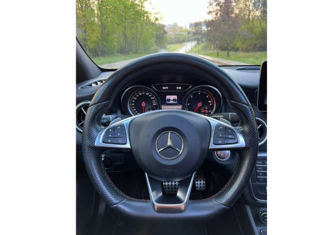 Jepet me qera makina Mercedes Benz CLA per 90 euro 