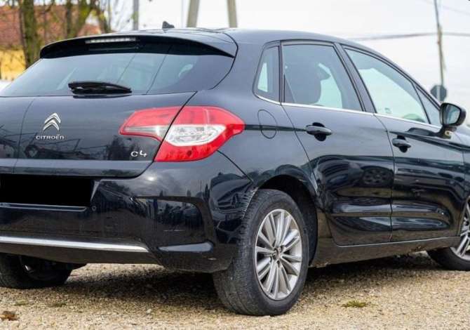 Noleggio Auto  a Tirana - 40 Euro