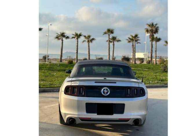 Makina me qera Cabriole Ford Mustang duke filluar nga  100 euro dita