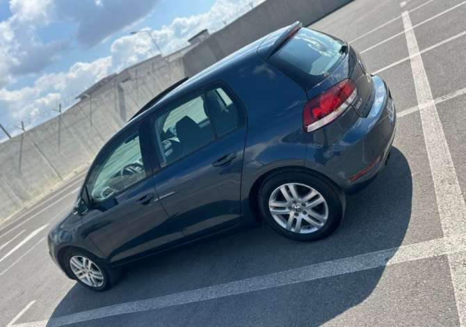 Noleggio Auto  a Tirana - 30 Euro