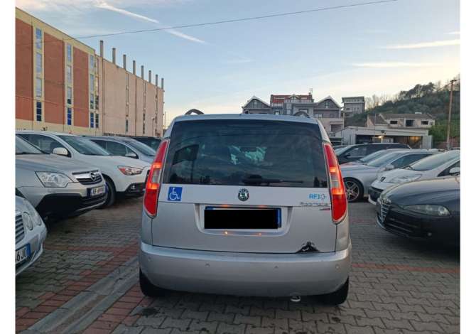 Makina me qera Skoda Roamster 30 euro