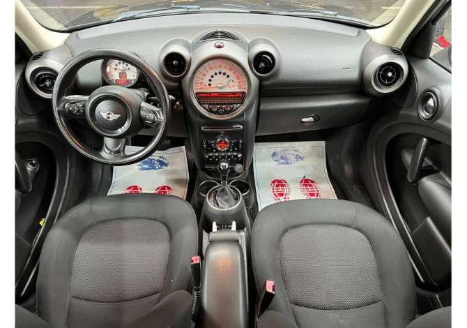 Makina me qera Mini Cooper per 40 euro dita 